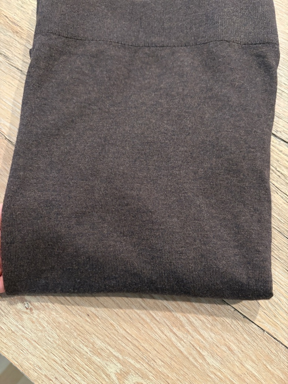 Quince womens  65% organic cotton V-Neck Sweater in Chocolate Brown - Picture 4 of 4